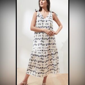 Banana Republic White and Blue Patterned Midi Dress